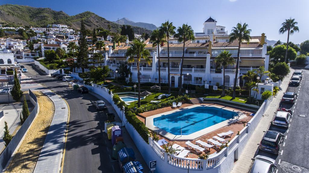 Apartamentos Las Rosas De Capistrano Nerja Eksteriør billede