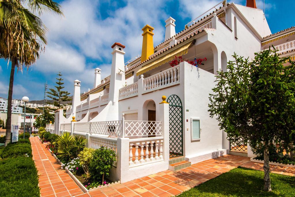 Apartamentos Las Rosas De Capistrano Nerja Eksteriør billede